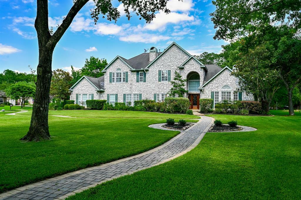 Property Photo: 614 Woods Lane TX 77494