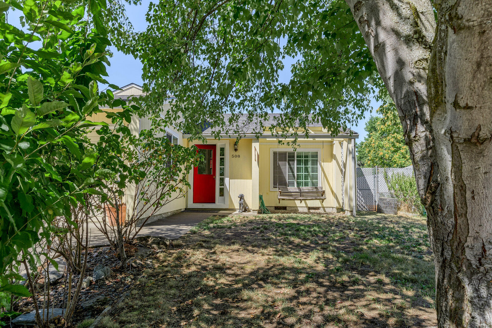Property Photo:  508 S Second  OR 97540 