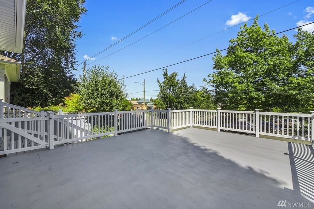 Property Photo: 325 19th Ave E WA 98112