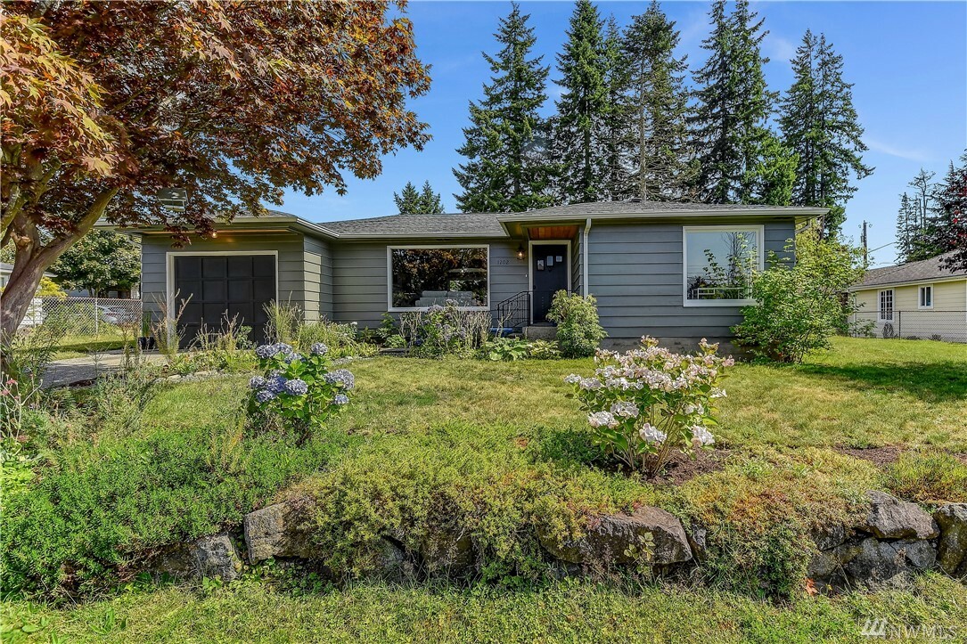 Property Photo:  1202 E Casino Rd  WA 98203 