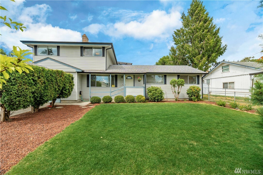 Property Photo: 1611 Wheeler St S WA 98444