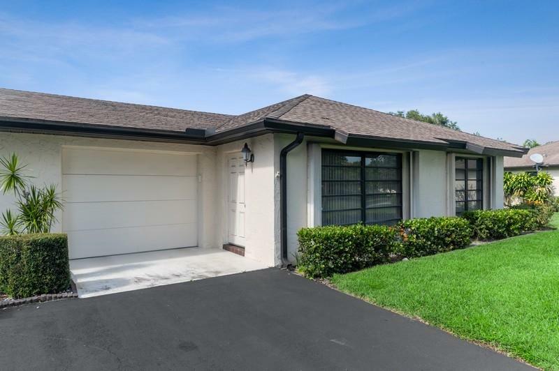 Property Photo:  10190 Eaglewood Road B  FL 33436 