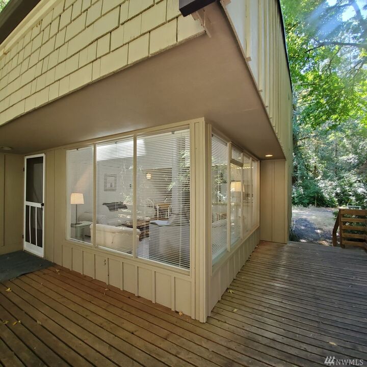Property Photo:  723 E Promontory Road  WA 98584 