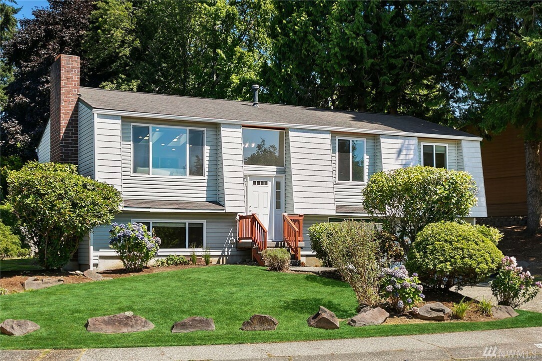 Property Photo:  8900 NE 136th St  WA 98034 