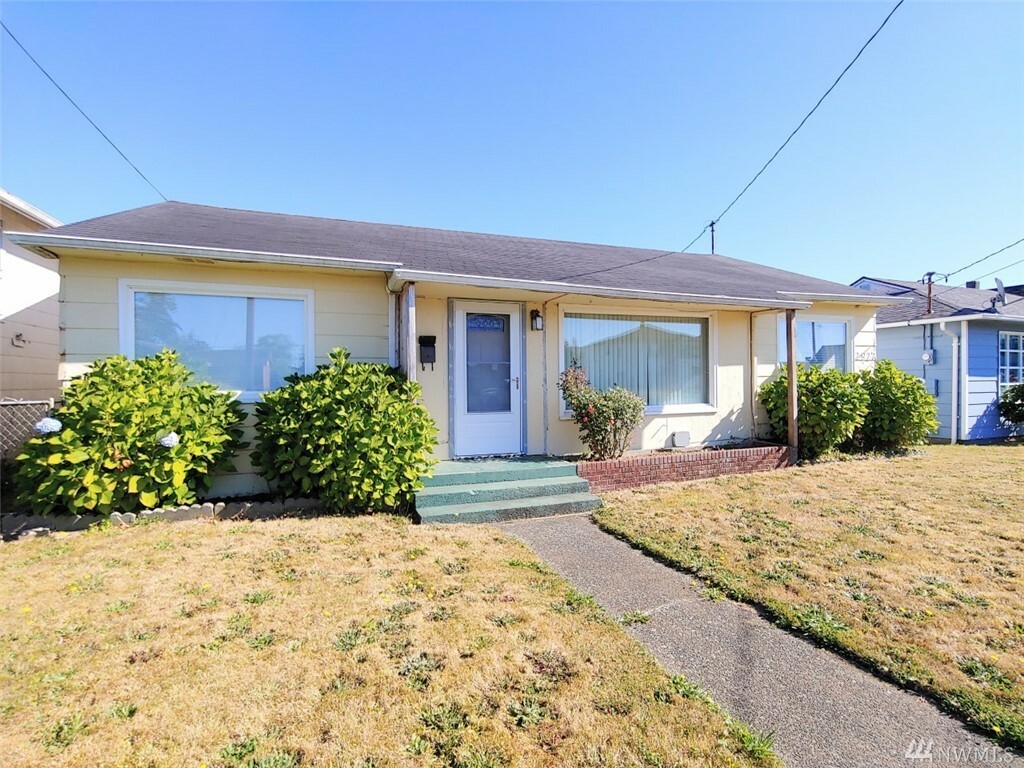 Property Photo: 2927 Pacific Ave WA 98550
