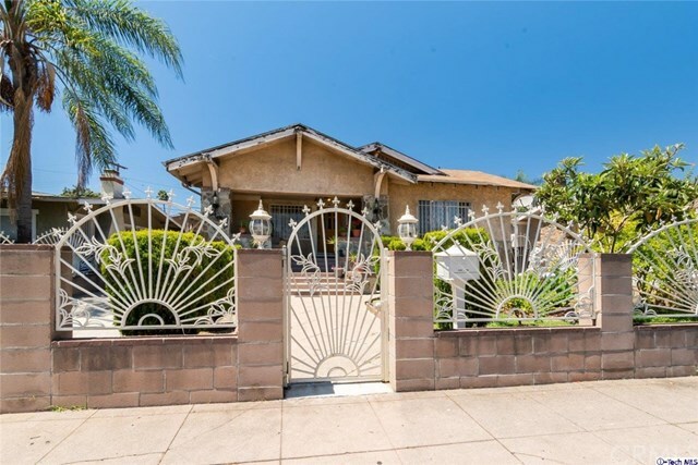 Property Photo: 743 N Edgemont Street CA 90029