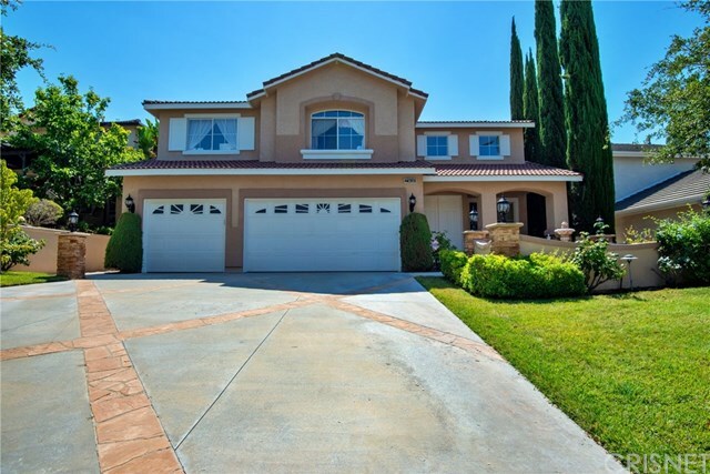 Property Photo:  25610 Hood Way  CA 91381 