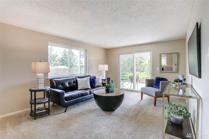 Property Photo:  15910  3rd Place SW G-9  WA 98166 