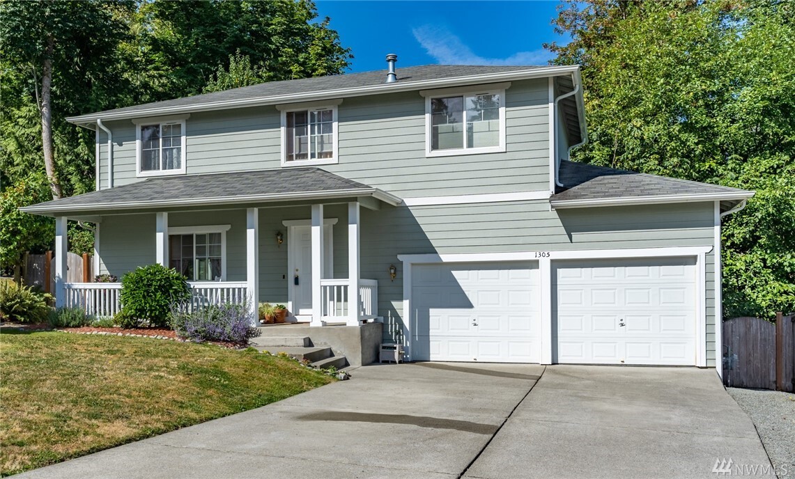 Property Photo: 1305 N 14th Place WA 98273