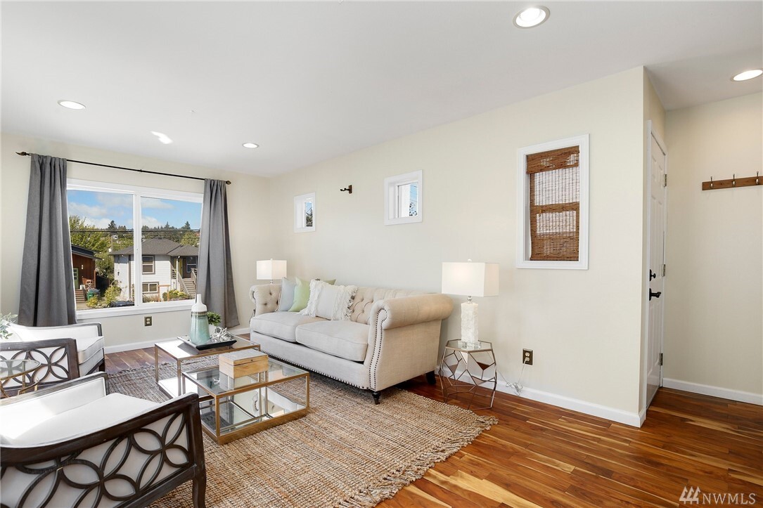 Property Photo: 4510 Cascadia Avenue S WA 98118