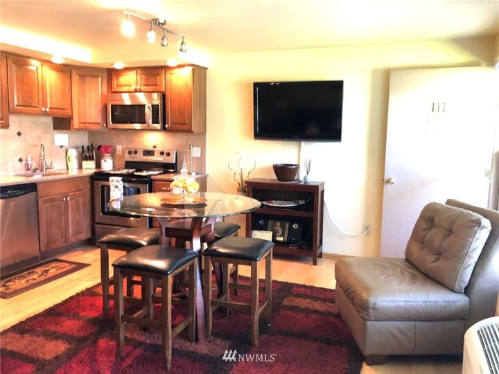 Property Photo:  8903  Crescent Bar Road NW 111  WA 98848 