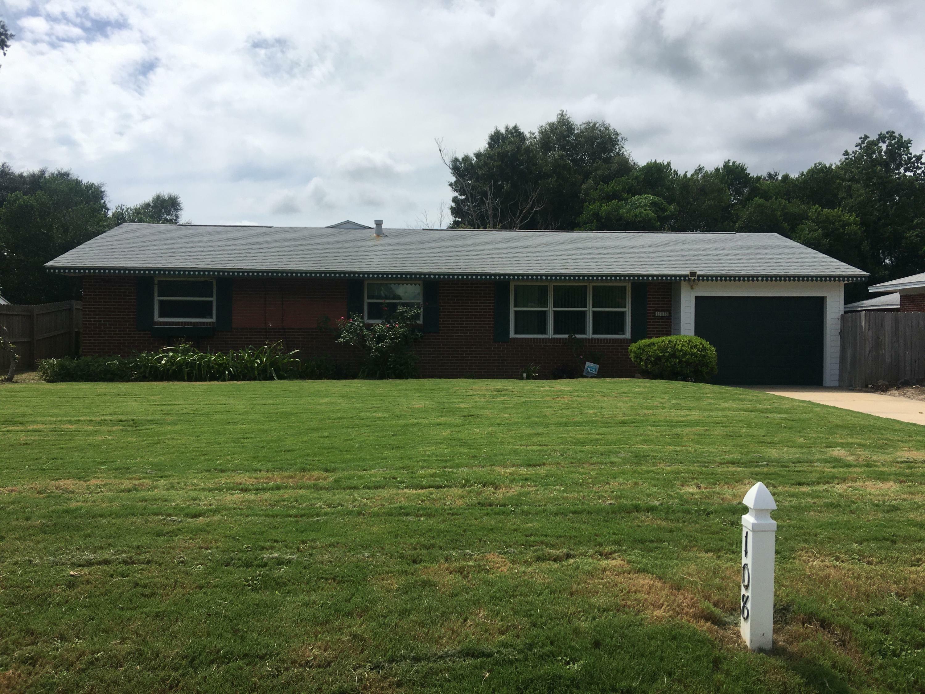 Property Photo: 108 NW Maurice Avenue FL 32548