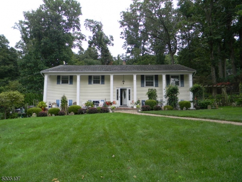 Property Photo:  92 Hilltop Dr  NJ 07869 