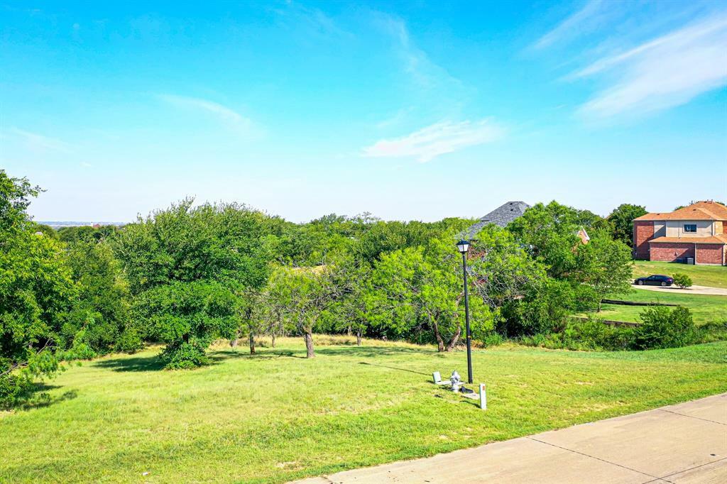 Property Photo:  636 Oak Tree Cove  TX 75104 