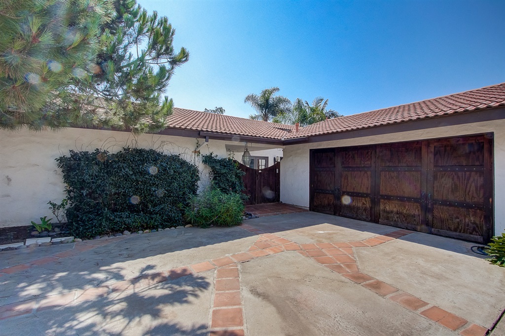 Property Photo: 3455 Spanish Way CA 92008
