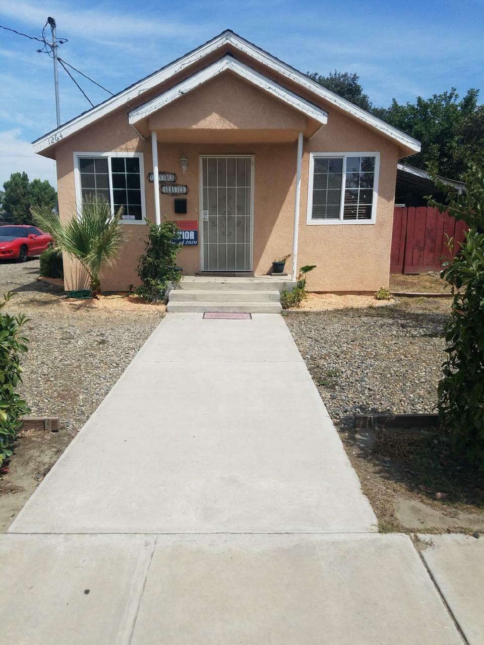 1264 W Tulare Avenue  Tulare CA 93274 photo