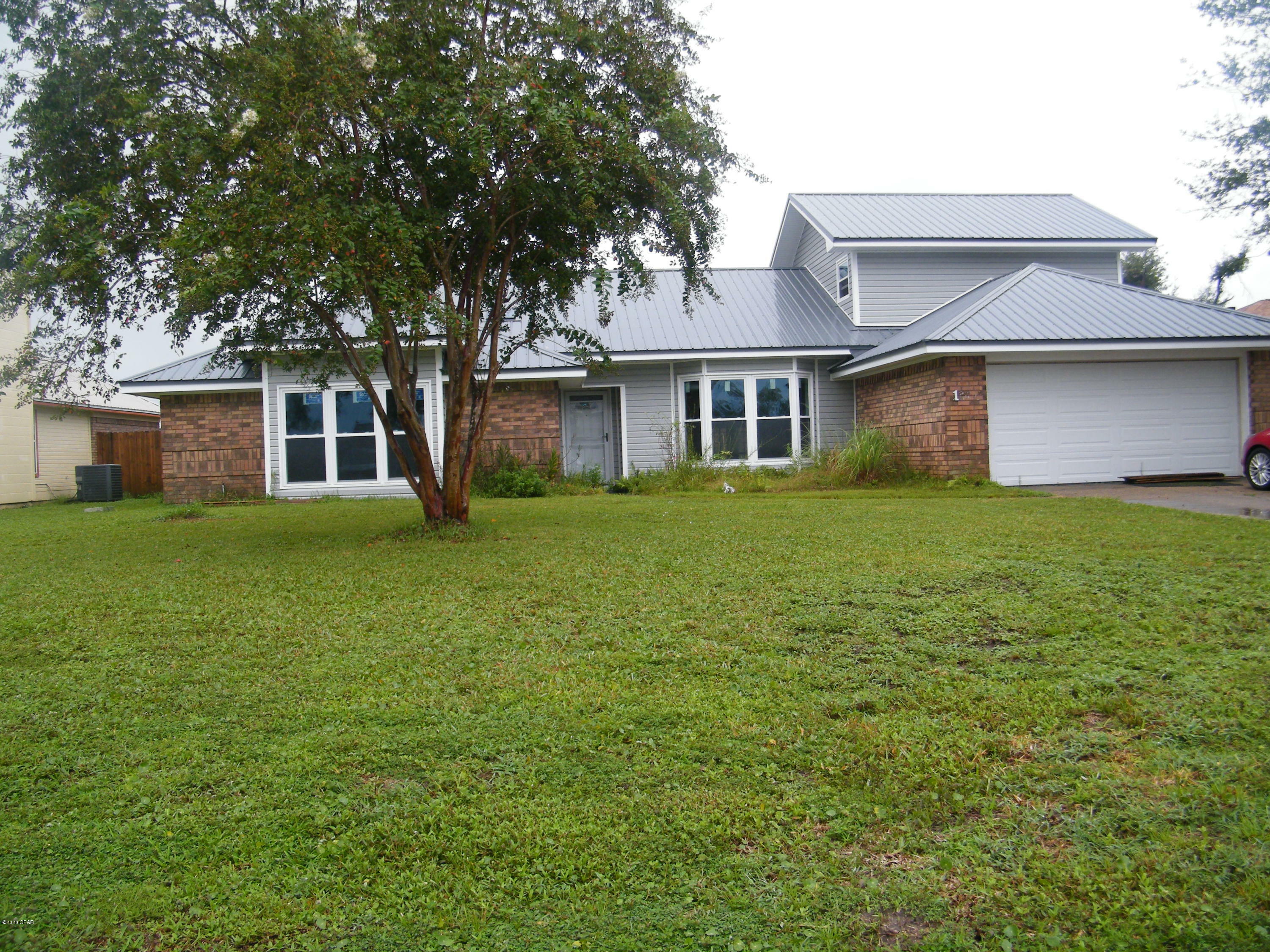Property Photo: 190 Derby Woods Drive FL 32444
