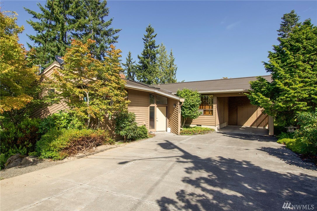 Property Photo:  3203 S Maple St  WA 98362 