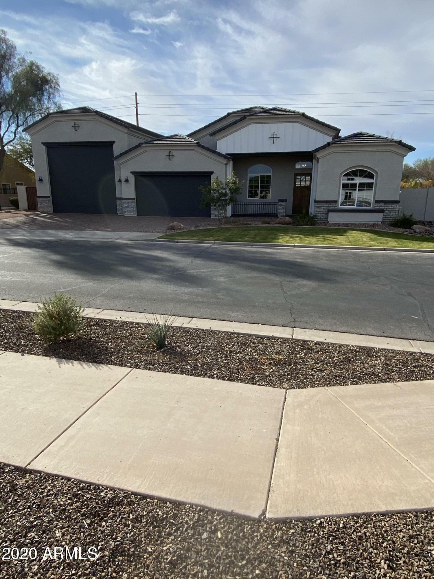 Property Photo: 21767 E Russet Road AZ 85142