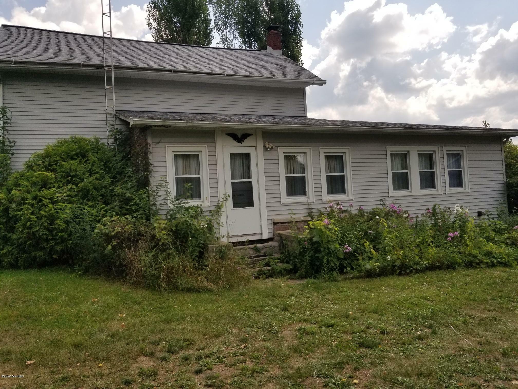 Property Photo:  2453 E Montgomery Road  MI 49242 