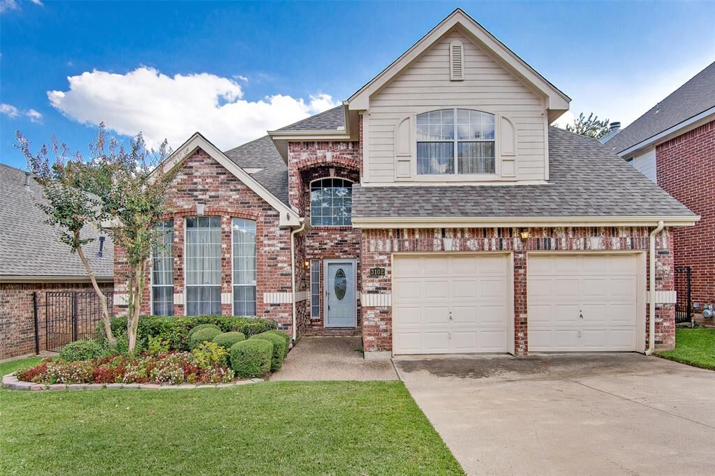 Property Photo: 3102 Spring Oak Place TX 76017