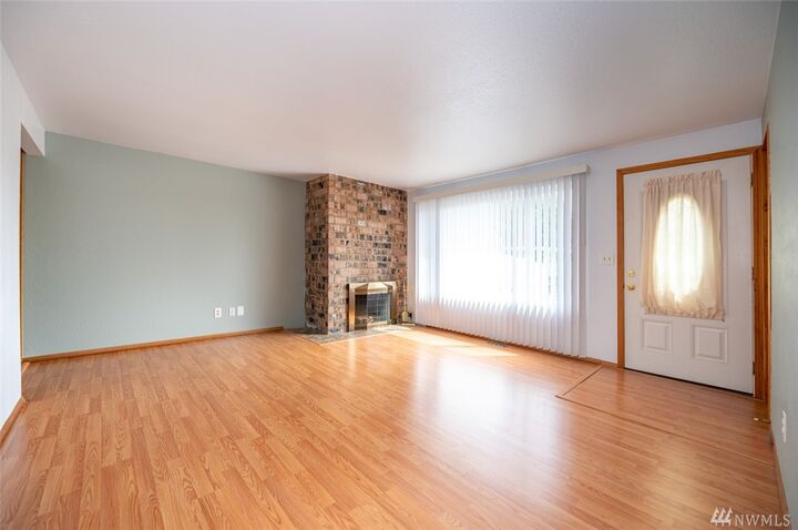 Property Photo:  11918 SE 252nd Place  WA 98030 