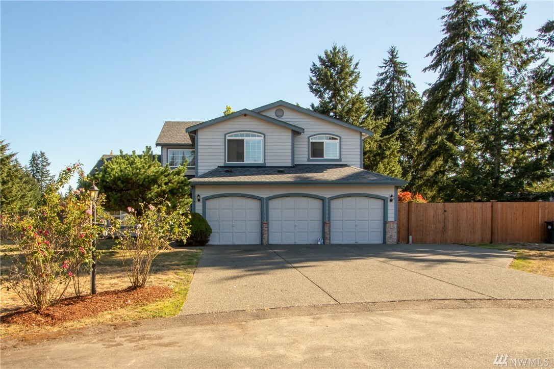 Property Photo:  24218 38th Av Ct E  WA 98387 