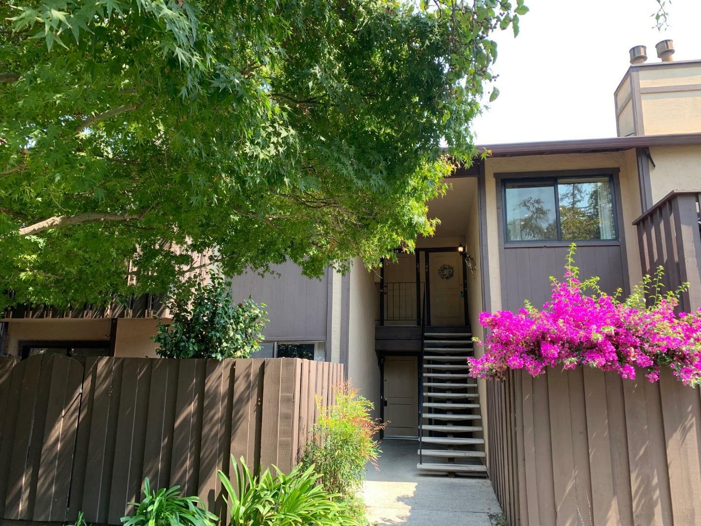 Property Photo:  610 Gilbert Avenue 18  CA 94025 