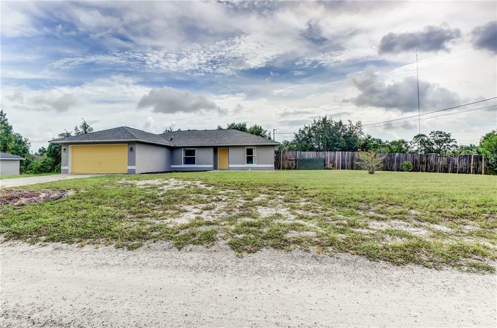 Property Photo:  335 S Cedar Avenue  FL 32763 