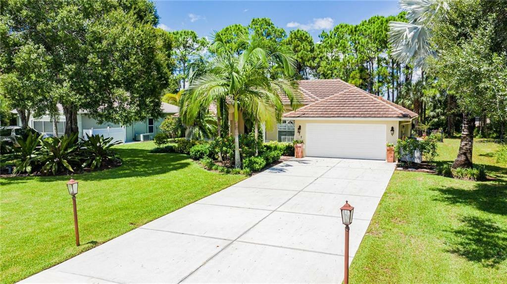 Property Photo:  237 Rotonda Boulevard E  FL 33947 