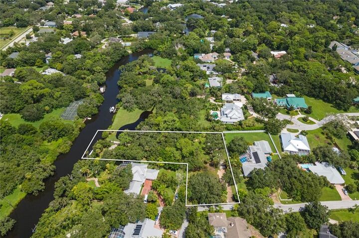 Property Photo: 2505 Wilkinson Road FL 34231