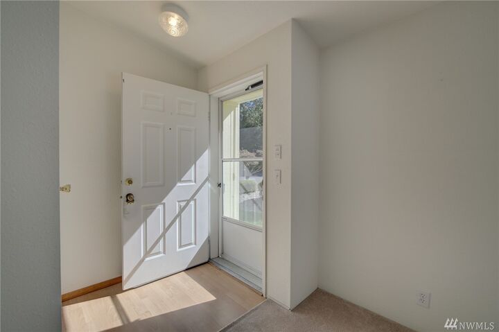 Property Photo:  12516 152nd St Ct E  WA 98374 