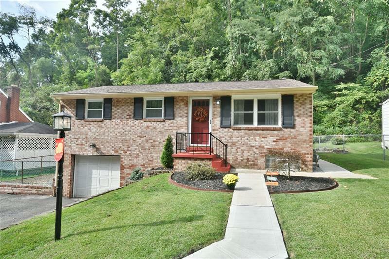 Property Photo: 452 Marshall Drive PA 15132