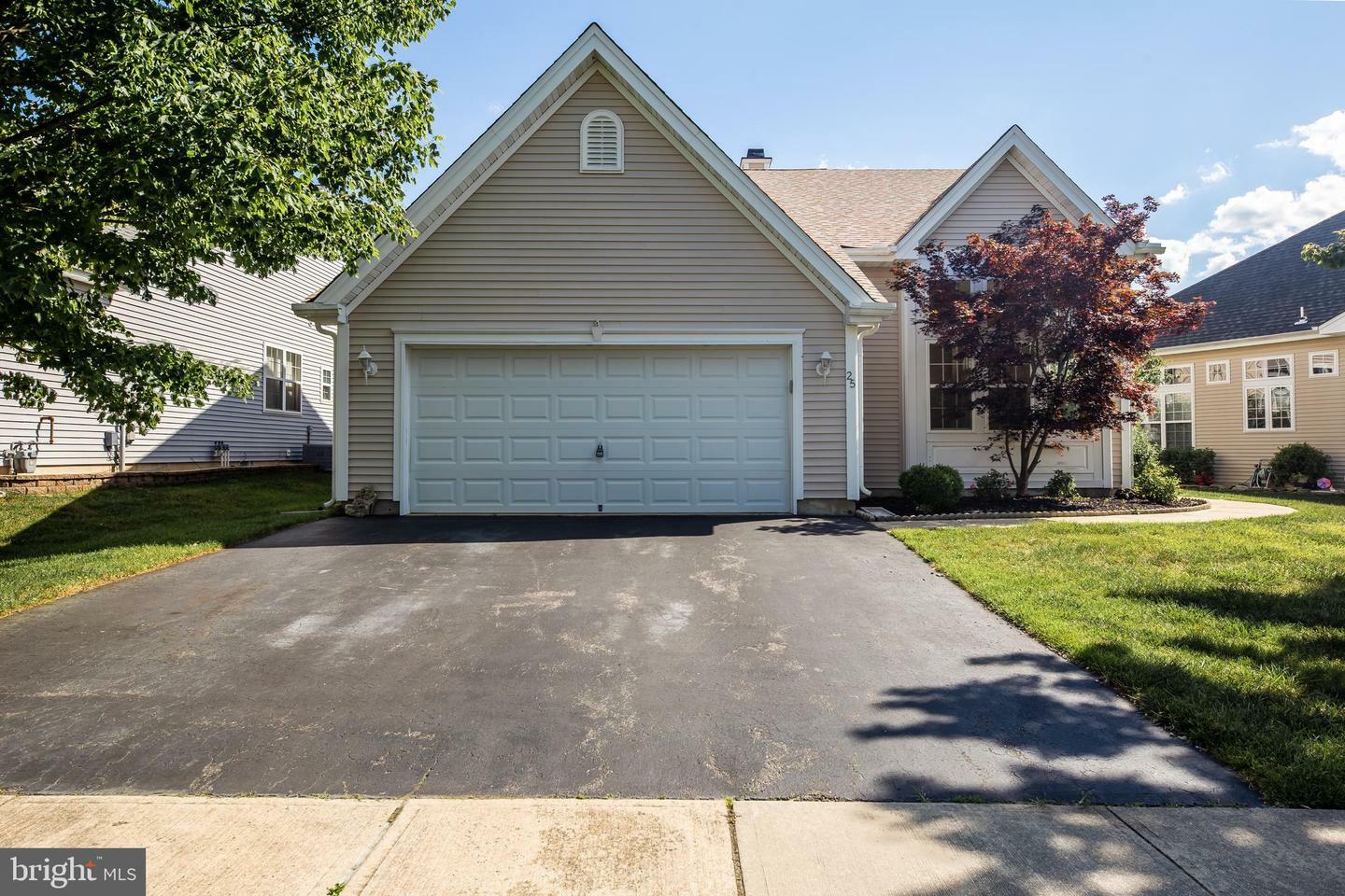 Property Photo:  25 Turtle Creek Run  NJ 08005 