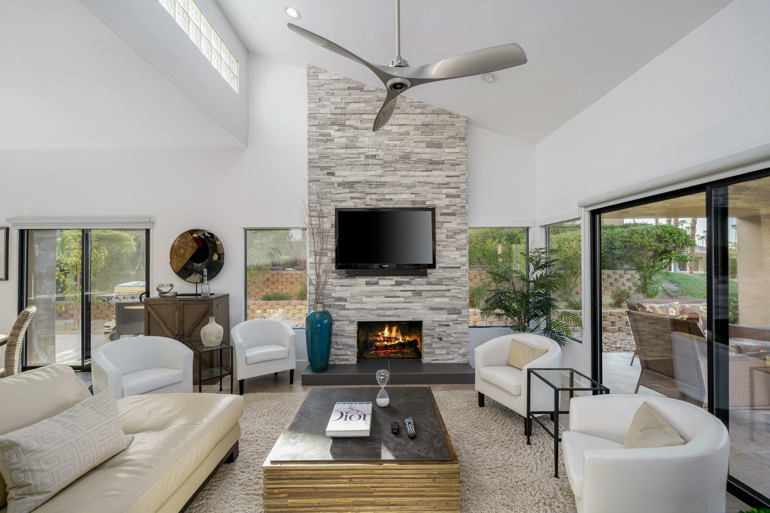Property Photo: 73444 Mariposa Drive CA 92260