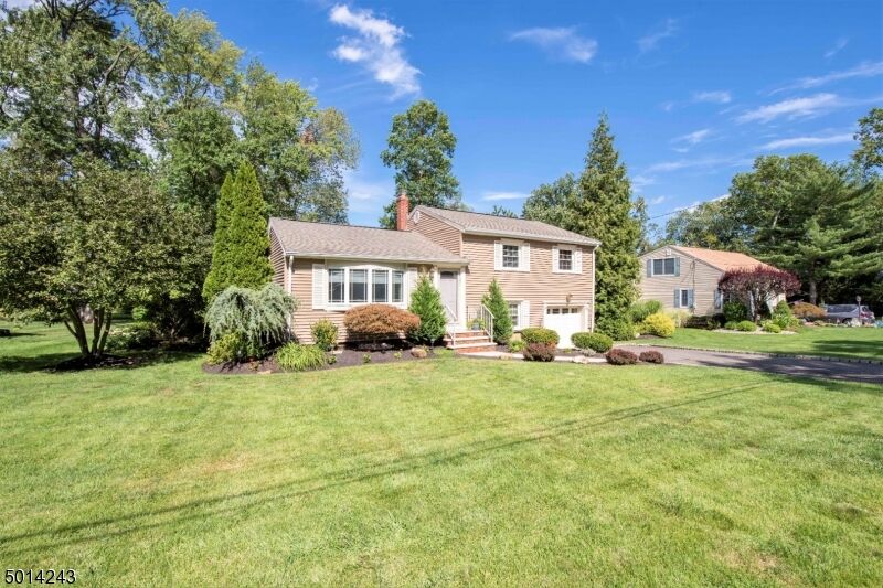 Property Photo:  5 Adams Dr  NJ 07981 