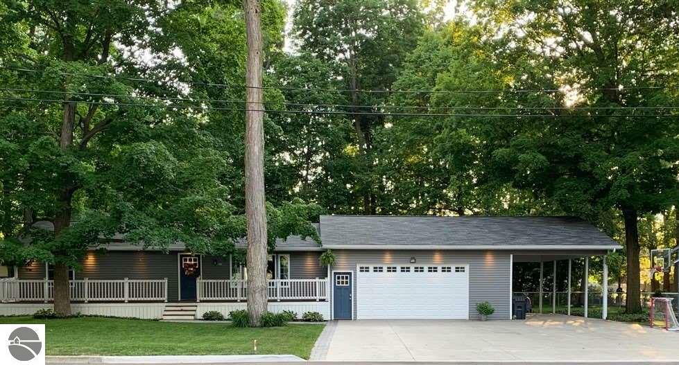 Property Photo:  1305 Park Street  MI 48617 