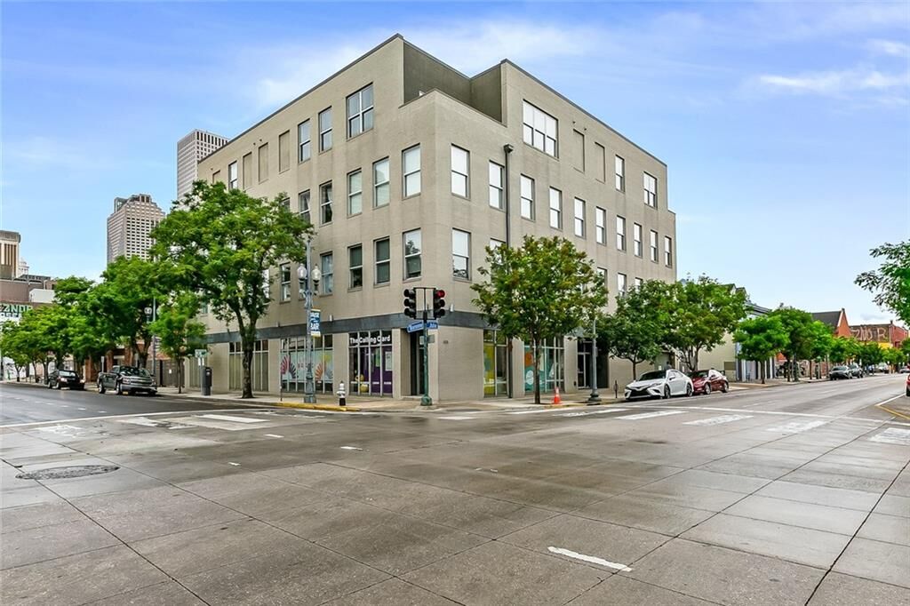Property Photo:  835 Julia Street 17  LA 70113 