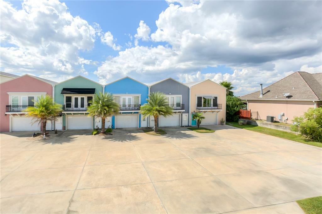 Property Photo:  1521 Royal Palm Drive  LA 70458 