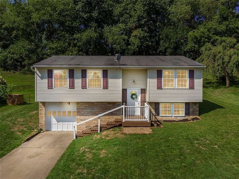 Property Photo:  3127 Bradbury  PA 15001 