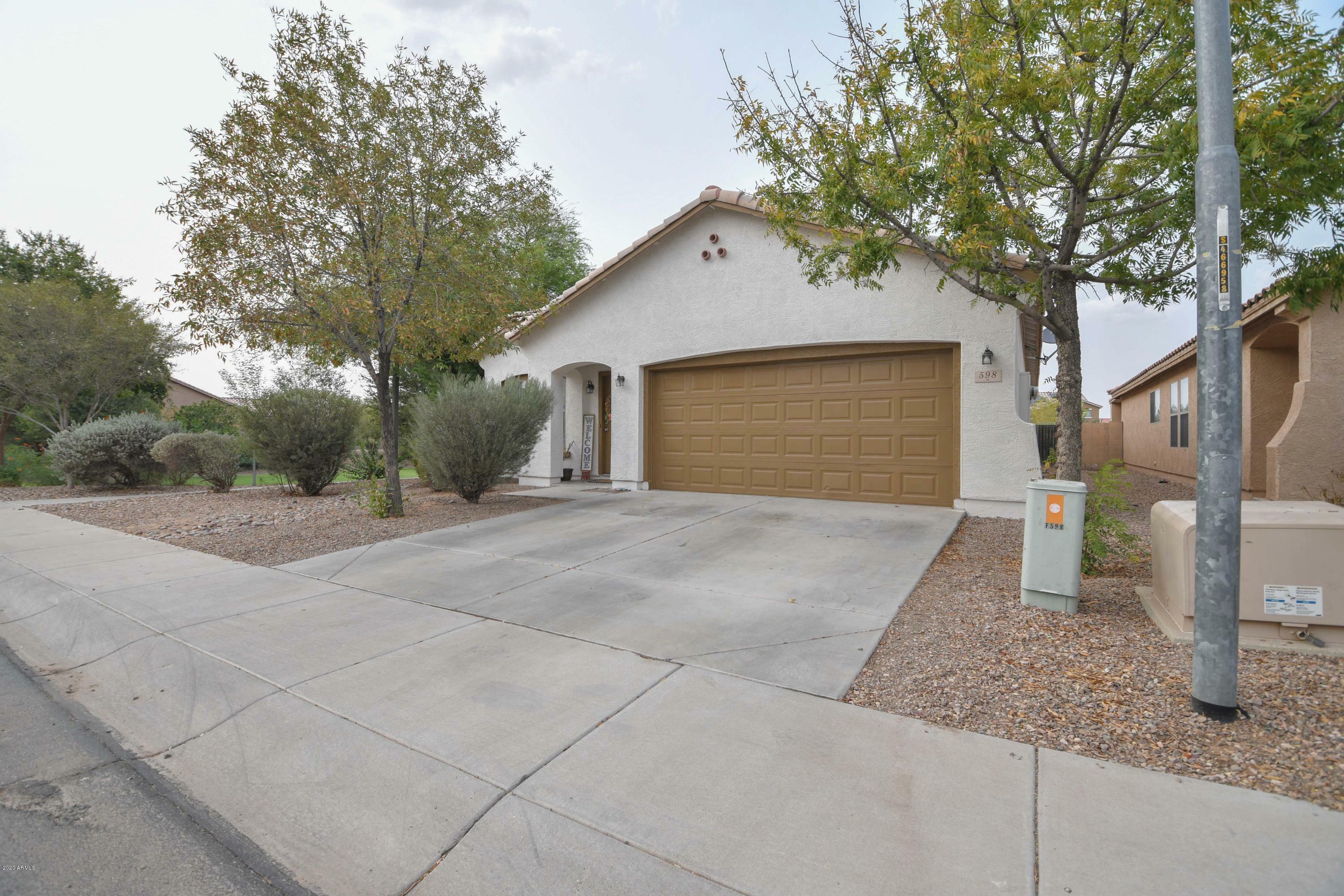 Property Photo:  598 W Viola Street  AZ 85122 