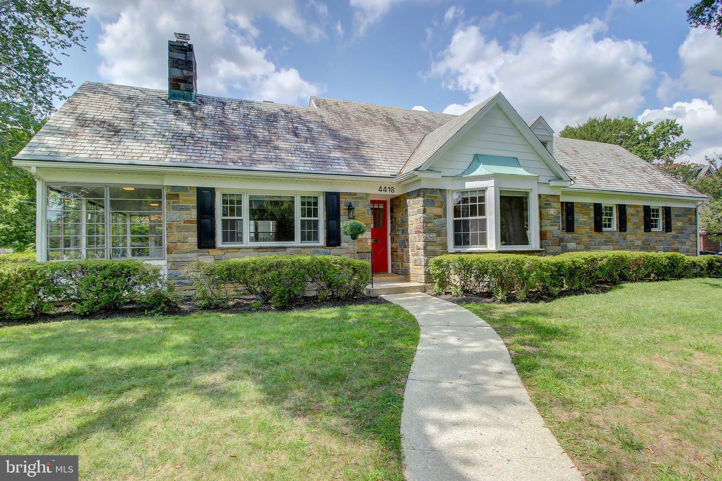 Property Photo: 4418 46th Street NW DC 20016