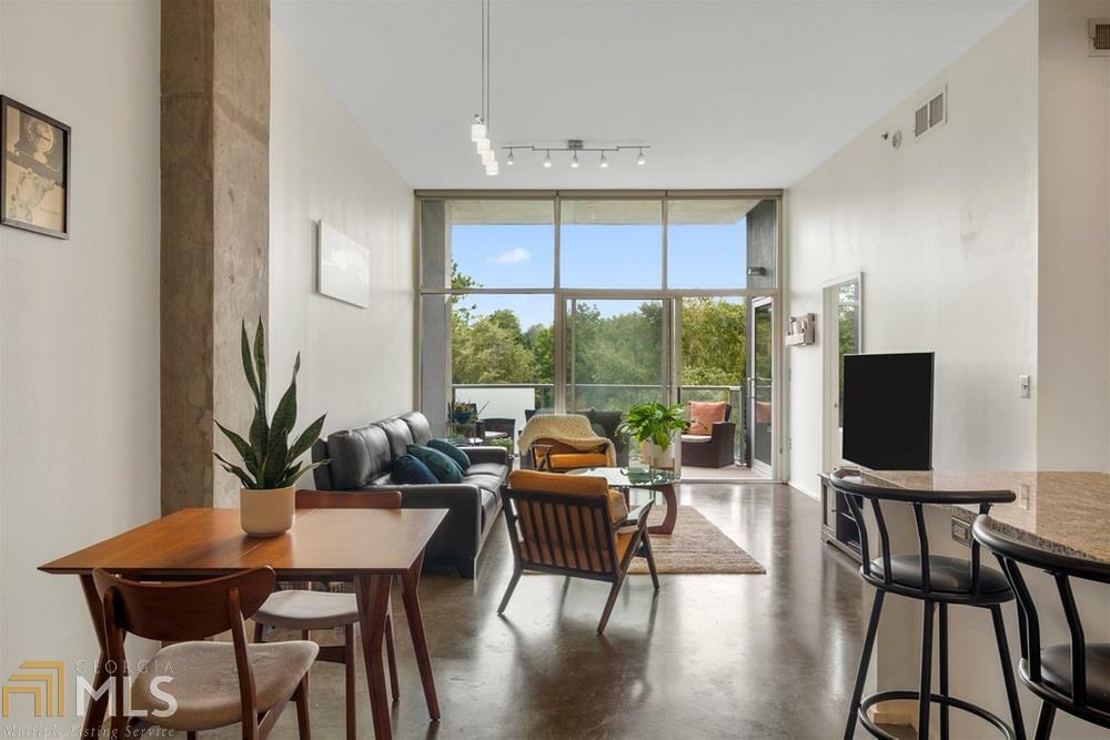 Property Photo: 130 Arizona Ave 306 GA 30307