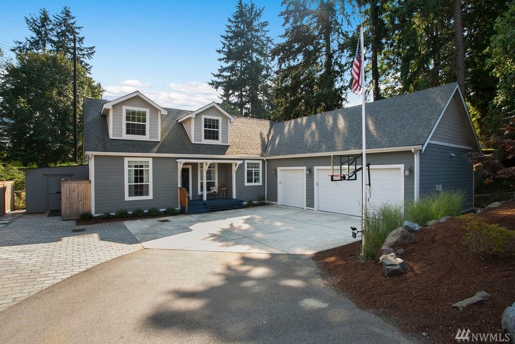 Property Photo: 7822 240th Street SW WA 98026
