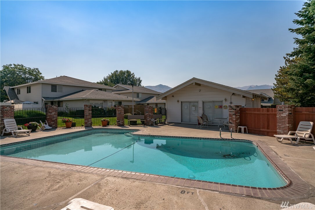 Property Photo: 100 Simon St 24 WA 98802