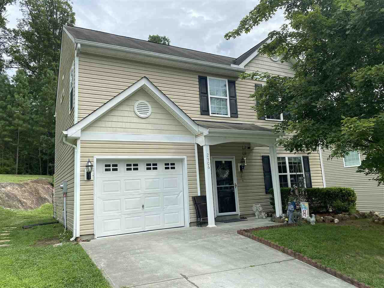 Property Photo: 2906 Moorgate Avenue NC 27704