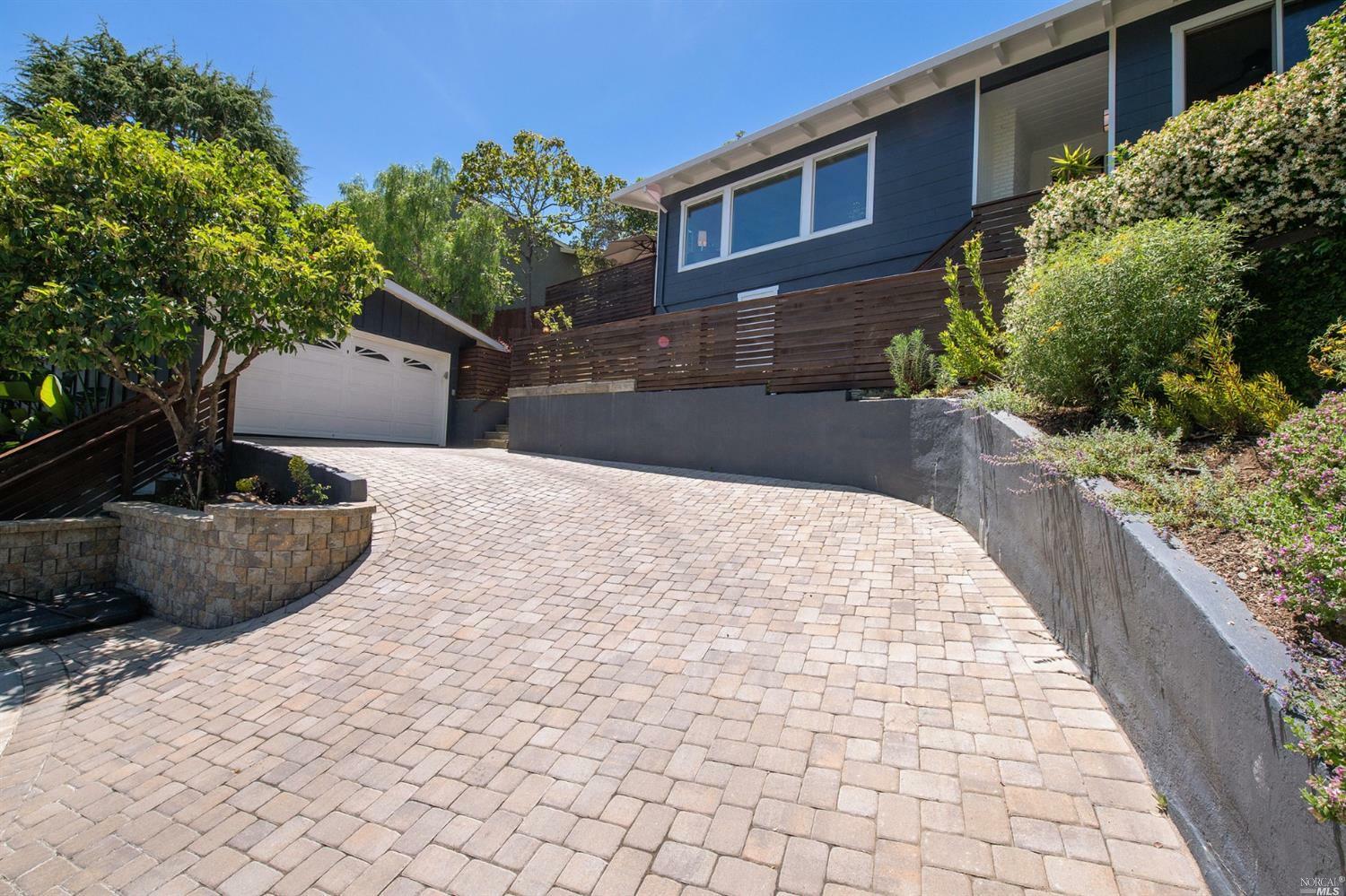 Property Photo:  29 Sutter Court  CA 94920 