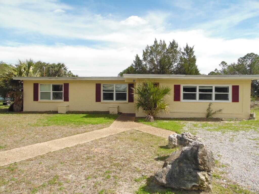 Property Photo: 25 Blue Crab Lane FL 32346
