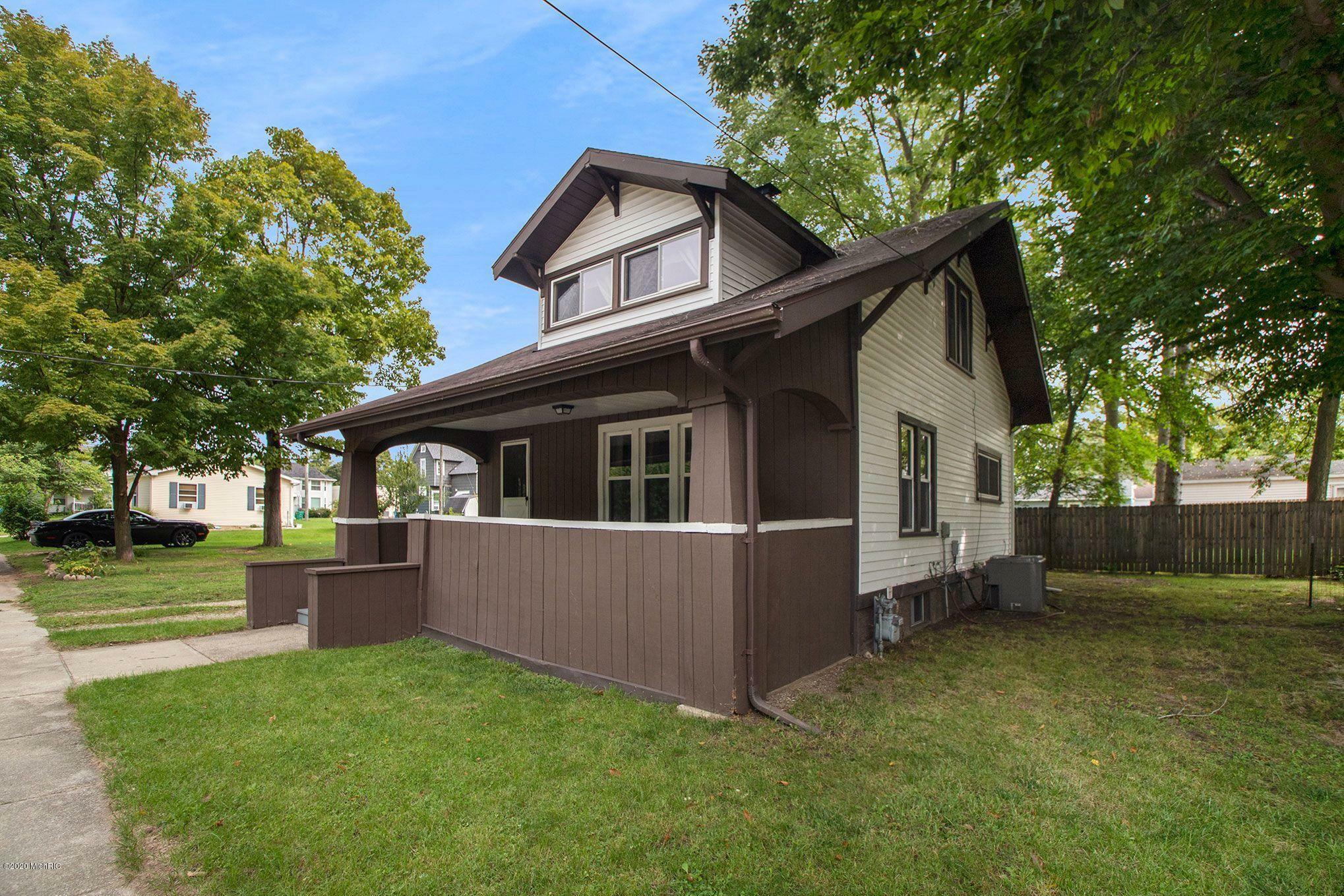 Property Photo:  15 S 9th Street  MI 49120 