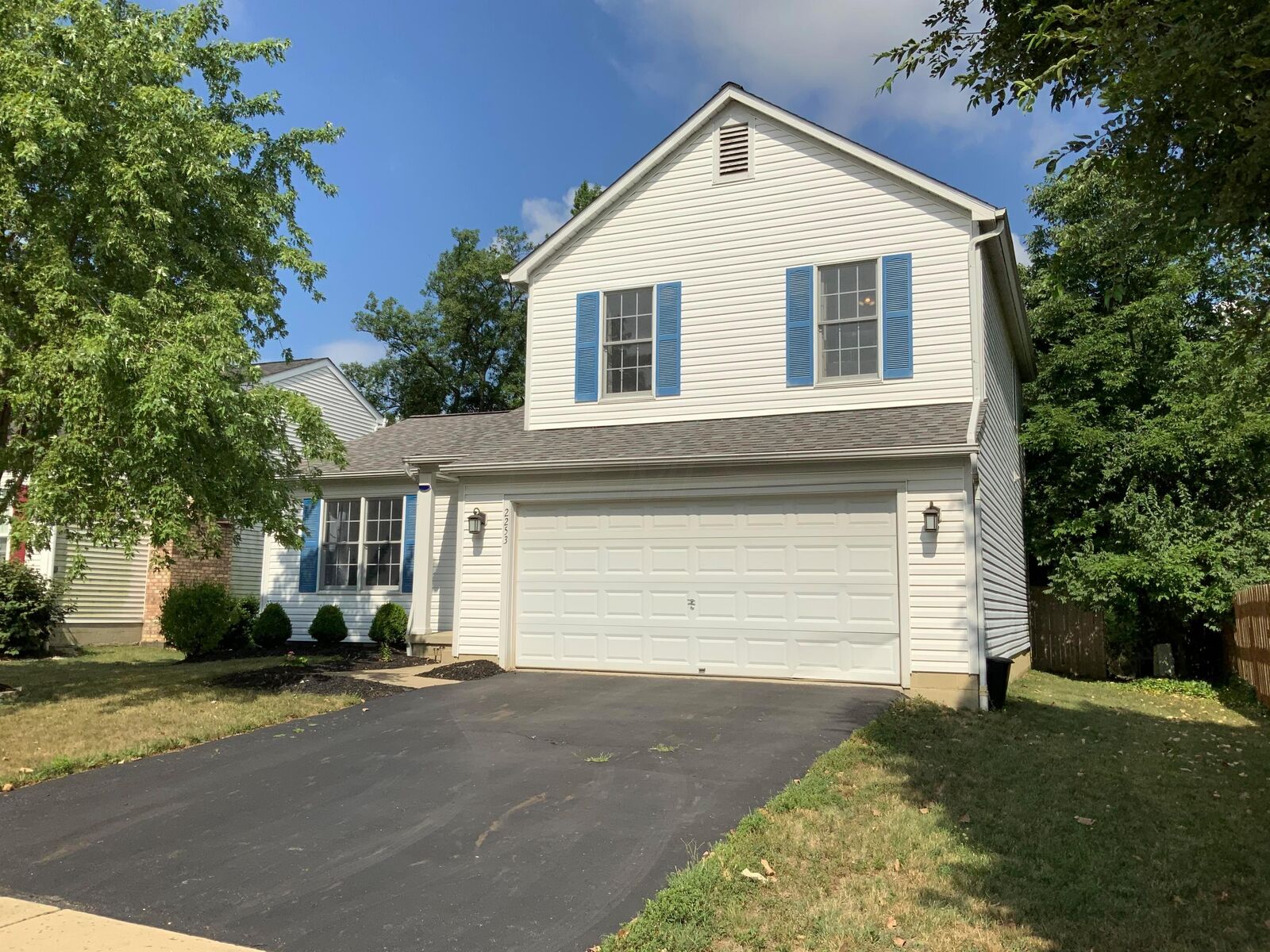 Property Photo:  2253 Brookbank Drive  OH 43123 